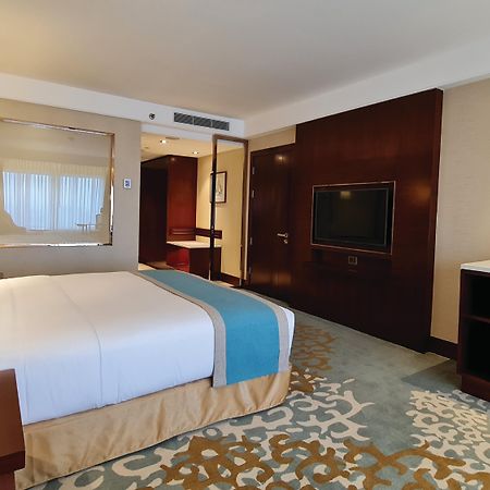 Holiday Inn Dhaka City Centre By Ihg מראה חיצוני תמונה